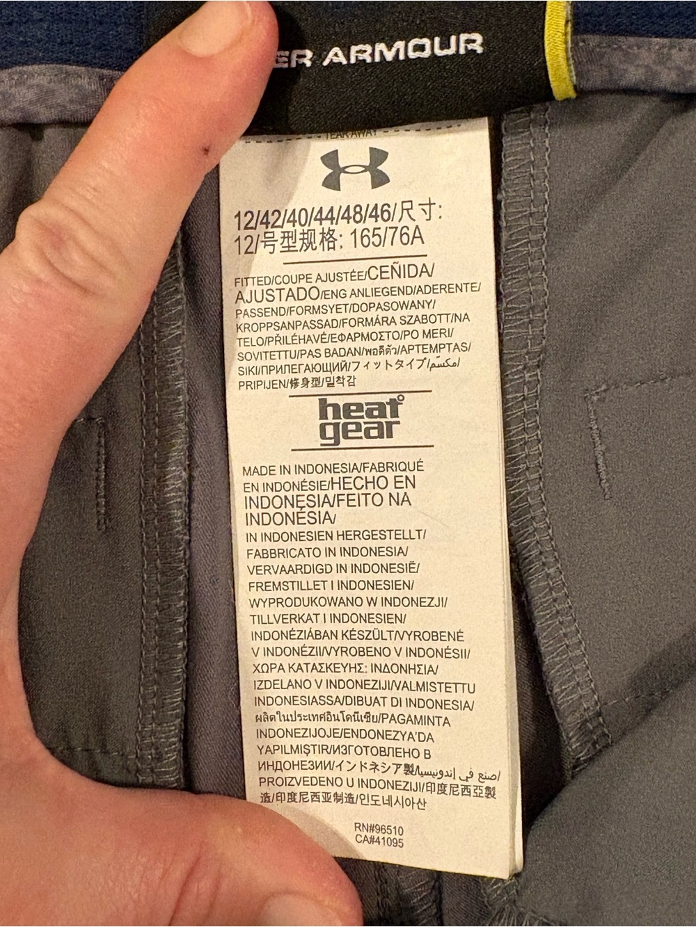 Under Armour Women’s Size 12 HeatGear Golf Shorts Lot of 2 - Picture 6 of 14